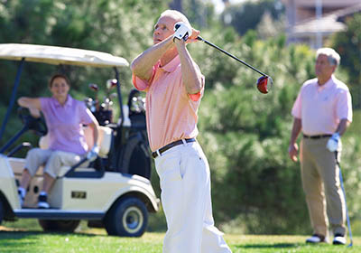 Entertainment - Seniors Love the Boundary Oak Golf Course